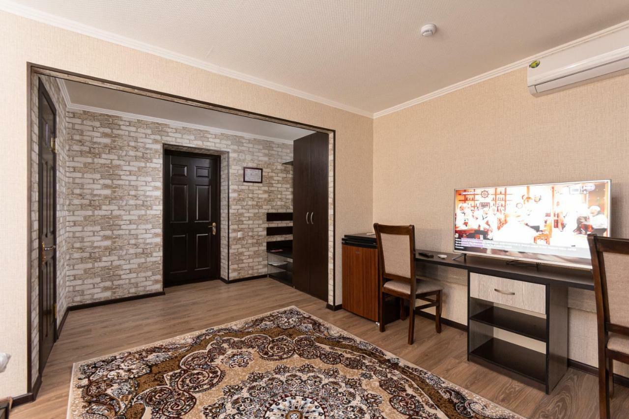 Voyage Hotel Фергана Екстер'єр фото